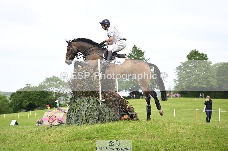 240525-154049-16850 - 222-KILCANNON_SENSATION-Harry_Meade