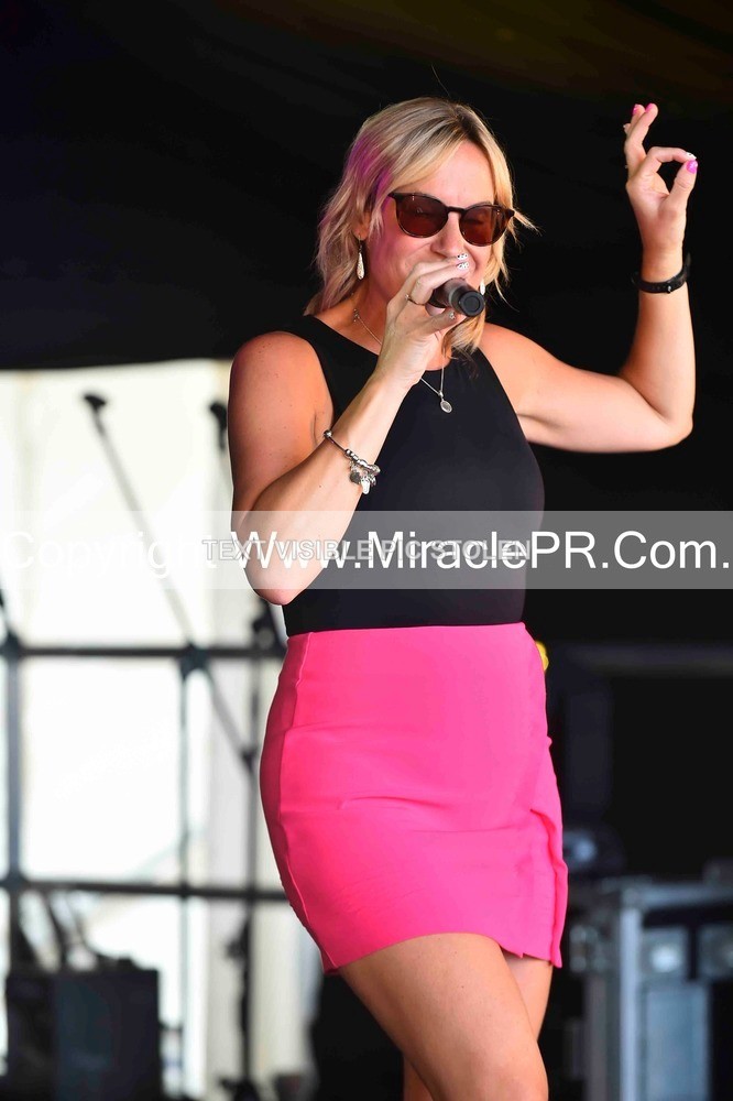 SH4_0700 - Lisa Winwood