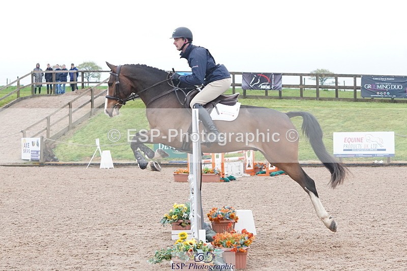 250419-100008-07887 - 425-Ollie.Martin-MIH.POP.SOCKS