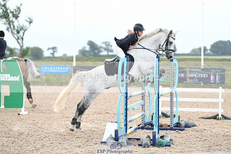 250807-113953-00739 - 1m Round 1