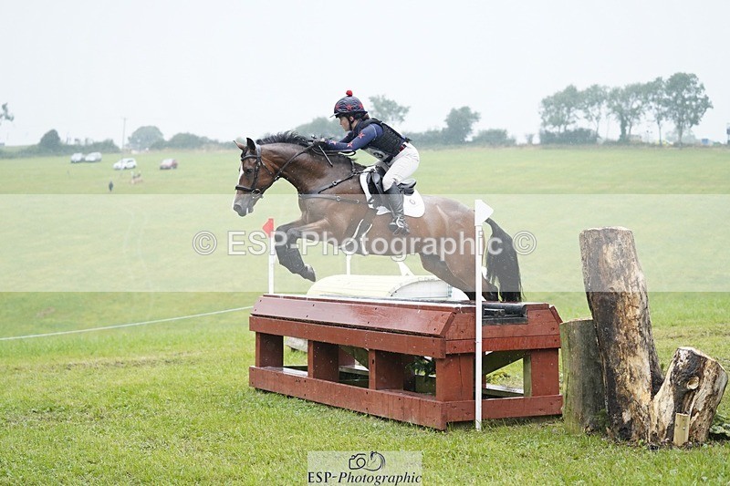 240901A-150016-10418 - 553-Molly.Pullin-OAKWELLYNS.DECANTER.OF.SKYE