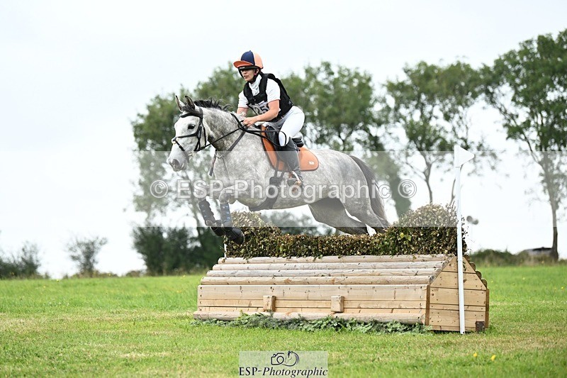 240831A-142403-03703 - 259-Lucy.Coker-QUEEN.RUBIE