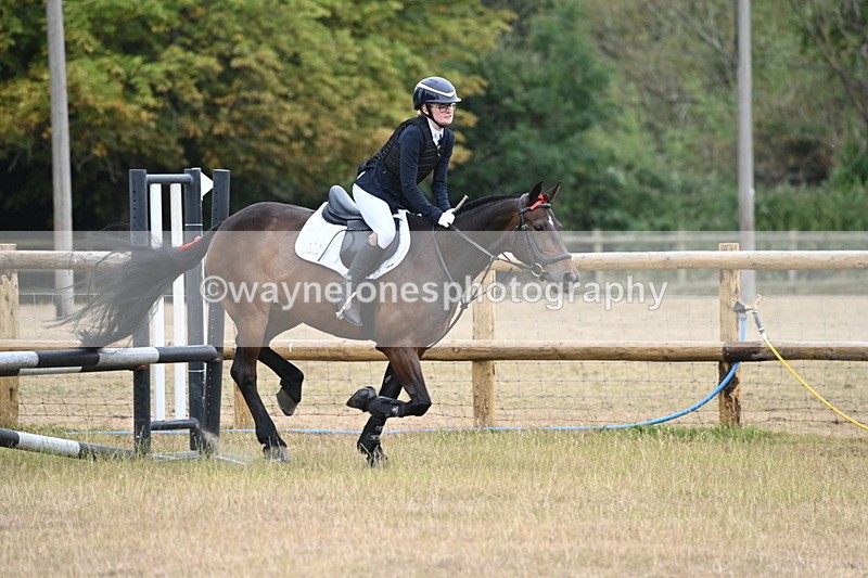 WJ6_0949 - Class 14 Intermediate Jumping 75cm
