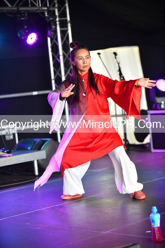 SH4_1468 - Tai Chi with Lisa Kay.