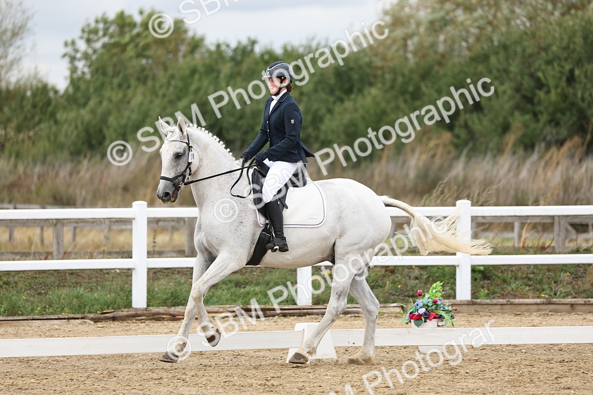 SBM_002653 - Class 7 - Novice 2 Warm Up