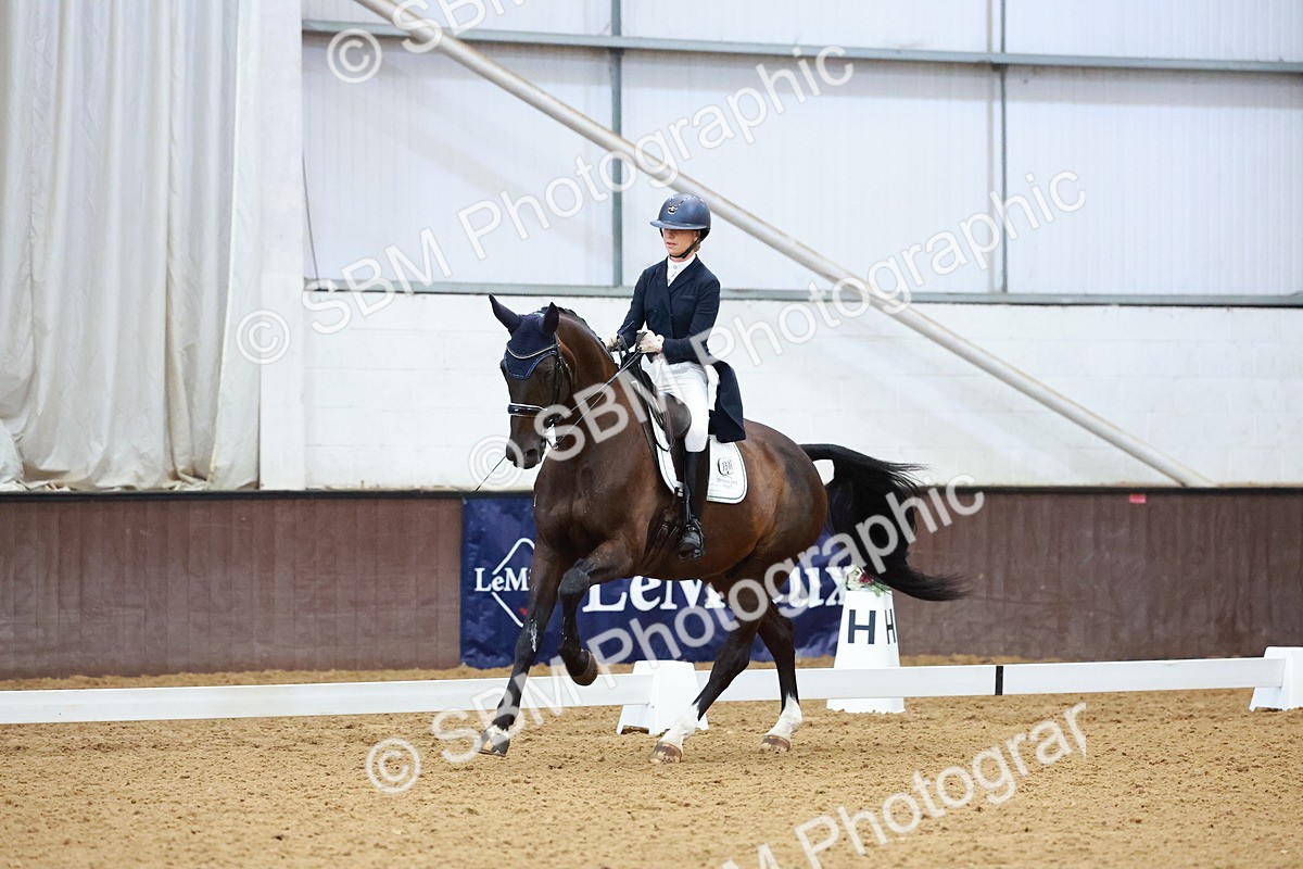 SBM_007049_Class 9 - FEI INT II - 1533-1635 - Isobel