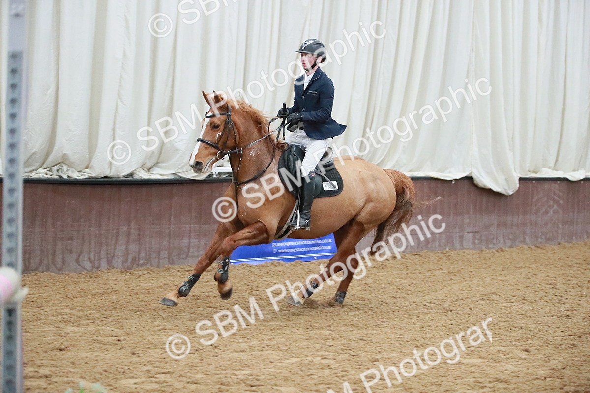 SBM_001129 - Class 4 - Senior Newcomers - 1.10m Open
