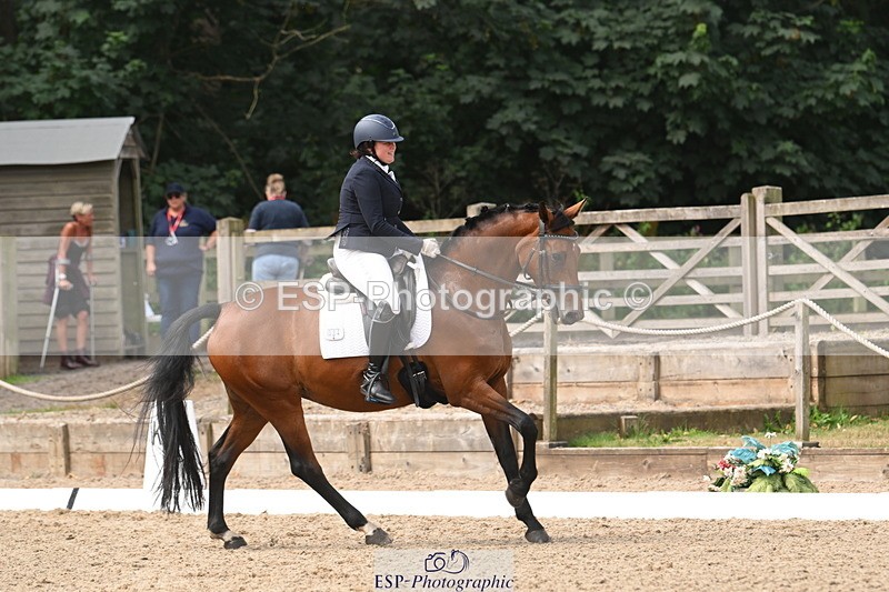 250719A-105029-04050 - 134-Carly.Moore-Taylors.Park.De'.Debutant