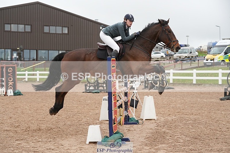 251109-104203-03438 - Cls 19 Snr 1.05m Open