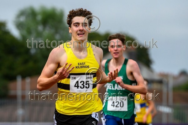 Nat26SUN-920122 - Track Male