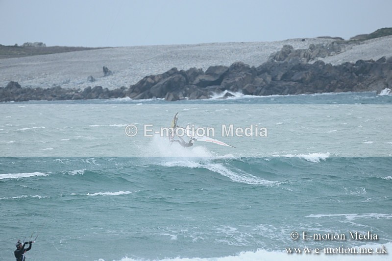 WS 030413-3 - Windsurfing