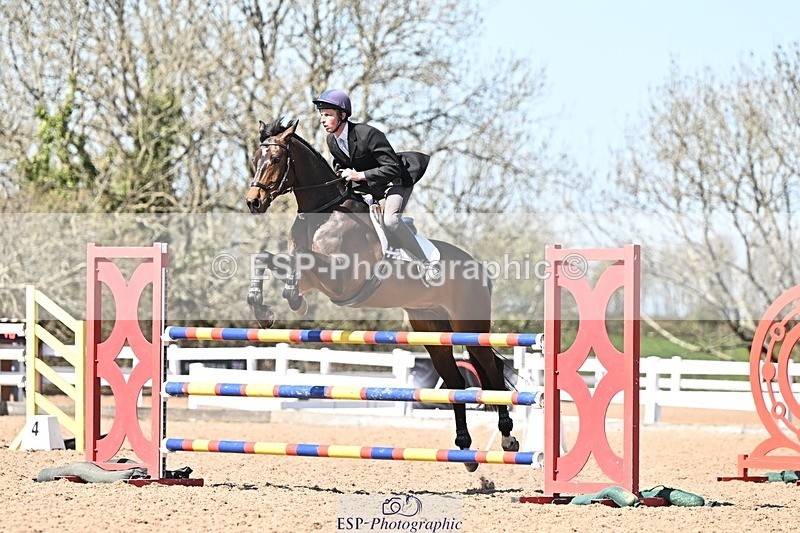 250409-135625-00690 - Snr Fox & 1.20m Open