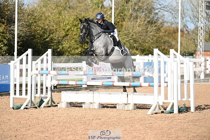 241026A-125702-00933 - SAT Cls 10 Pony Foxhunter and 1.10m Open
