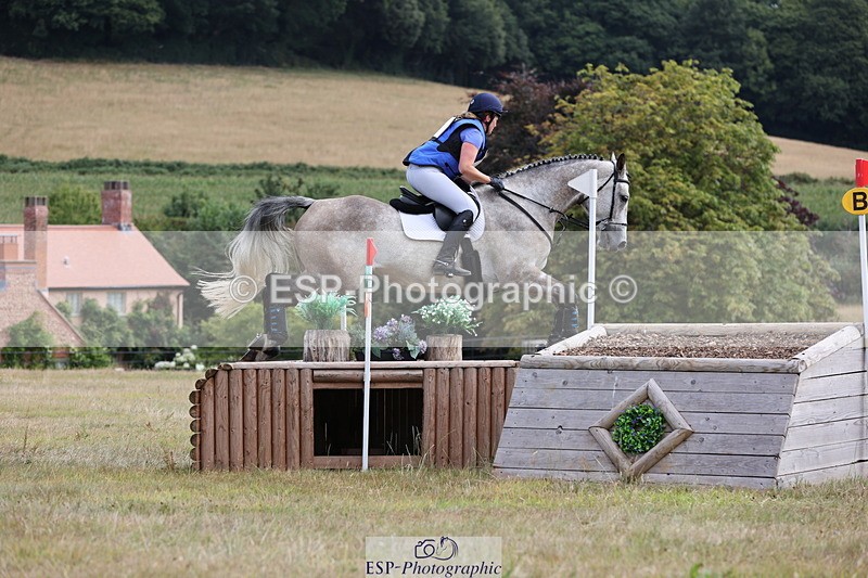 250802A-102544-00879 - A-006-Sarah.Morrison-QUALITY.STEP.ON