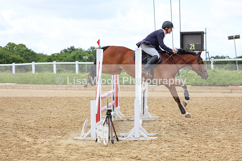 3E7A3217 - Class 4: Senior British Novice/90cm open