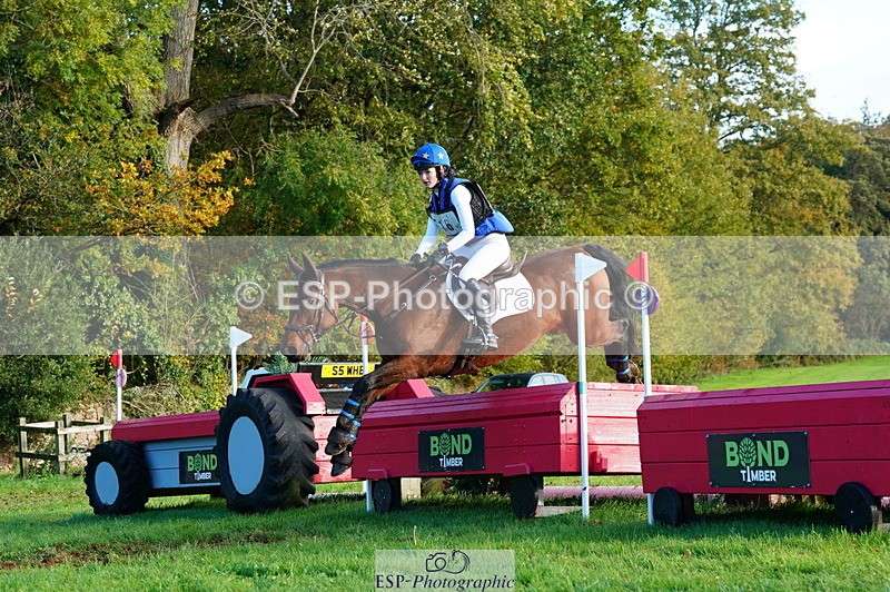 251025A-160056-21712 - G-516-Zara.Bucknell