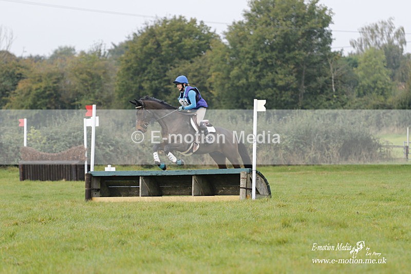  WWHT 171021 1057 - Open Novice (0.80m)  17/10/21