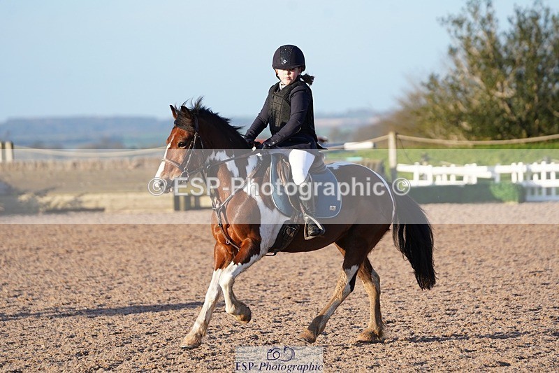 250125-100652-00890 - Clear Round 40cm and 50cm