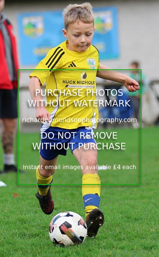 533A3227 - Kendal Utd U8's vs Sedbergh Wanderers Juniors U8 (8/11/25)