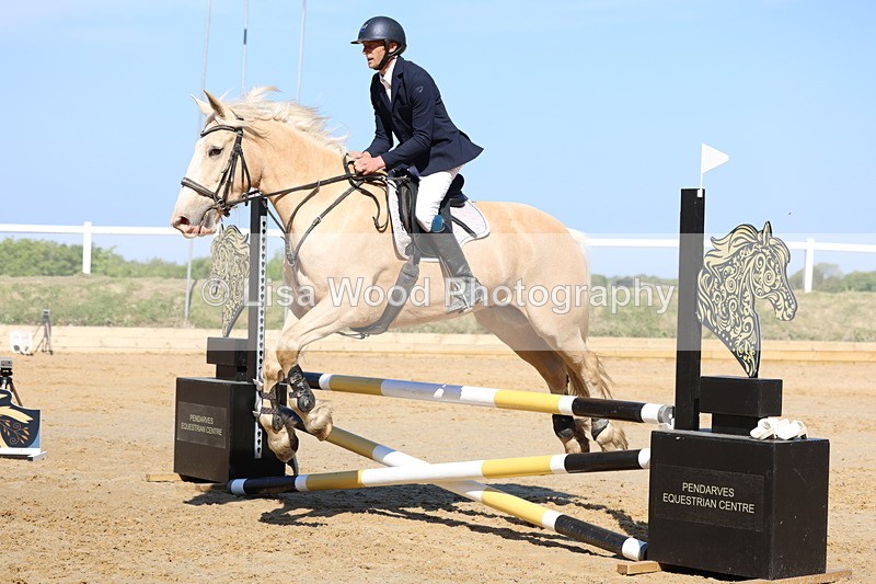 3E7A5108 - Class 3: Senior 80cm