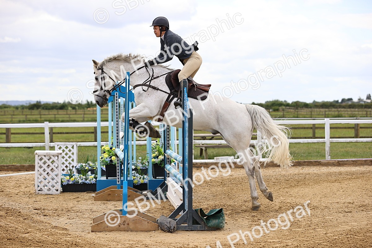 SBM_000014 - Class 3 - 90cm showjumping