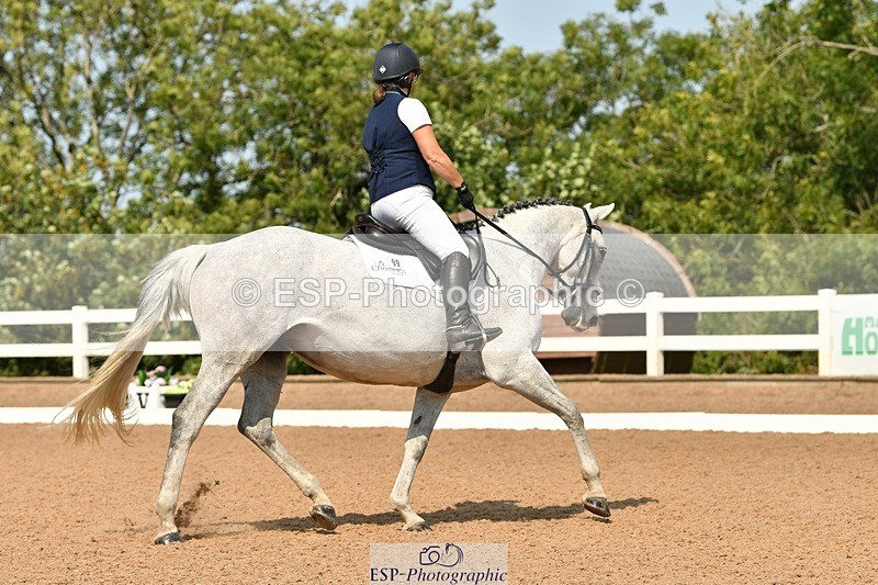 250817-120431-08752 - 099-Essie.BarkerBloody.Nora