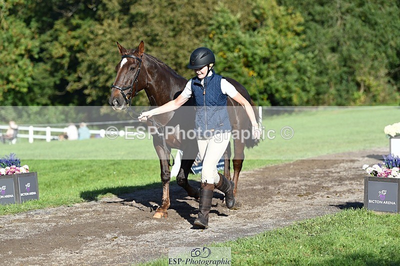 231022-110118-23666 - 461-WOODLANDS.JESTER-Karen.Cowling-TrotUp+SJ