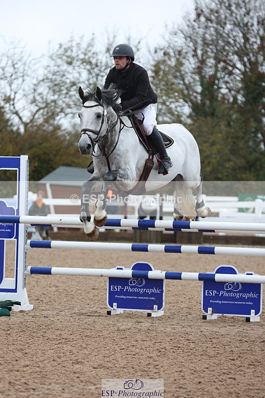 231112A-133702-04556 - Cls 20 Newcomers & 1.10m Open