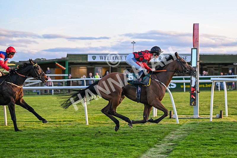 300525-Race 6-Glory Hyde-8022 - Race 6