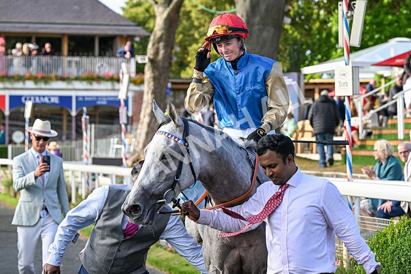 210826-Race 7-Silver Lake-7533 - Race 7 17.20pm Sky Bet EBF Fillies' Handicap