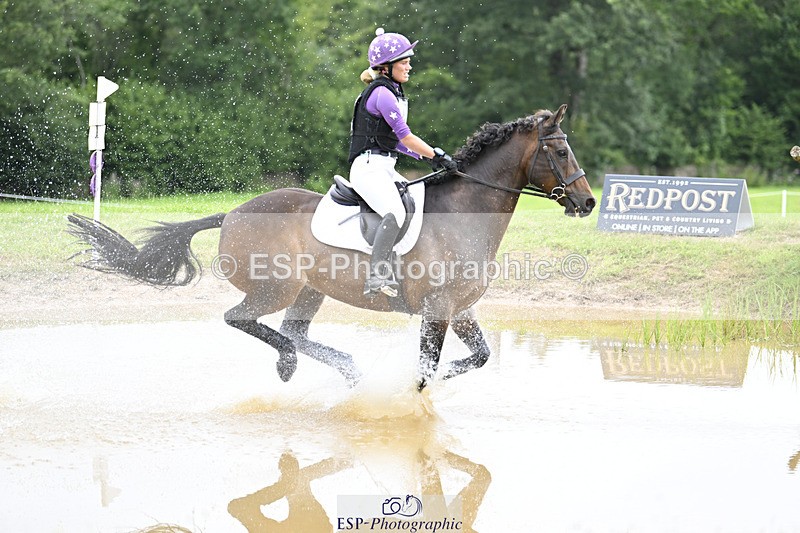 240804-130231-13907 - 460-Amelie_Huntington-Whiteley-HOLNEST_FINNEGAN