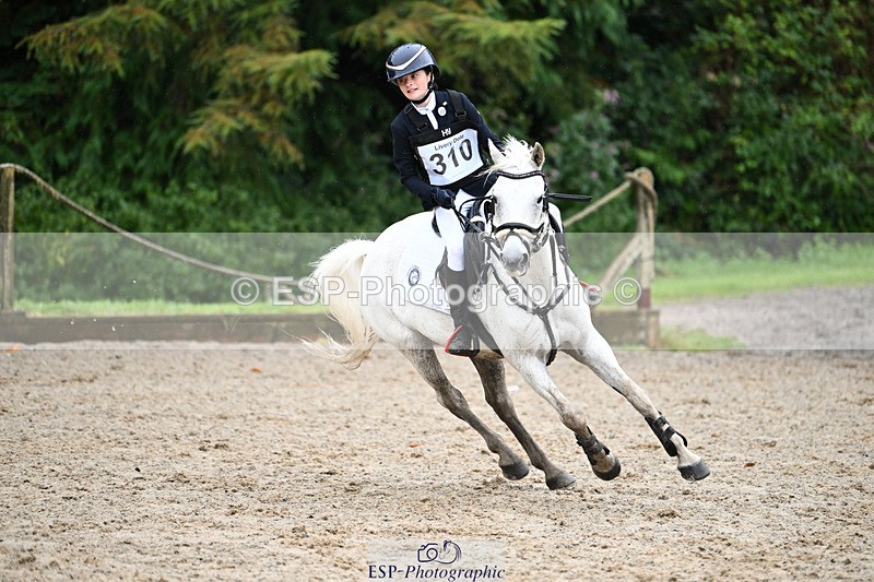 240824X-094543-23352 - 70cm Round 2 9.30 to 10.30