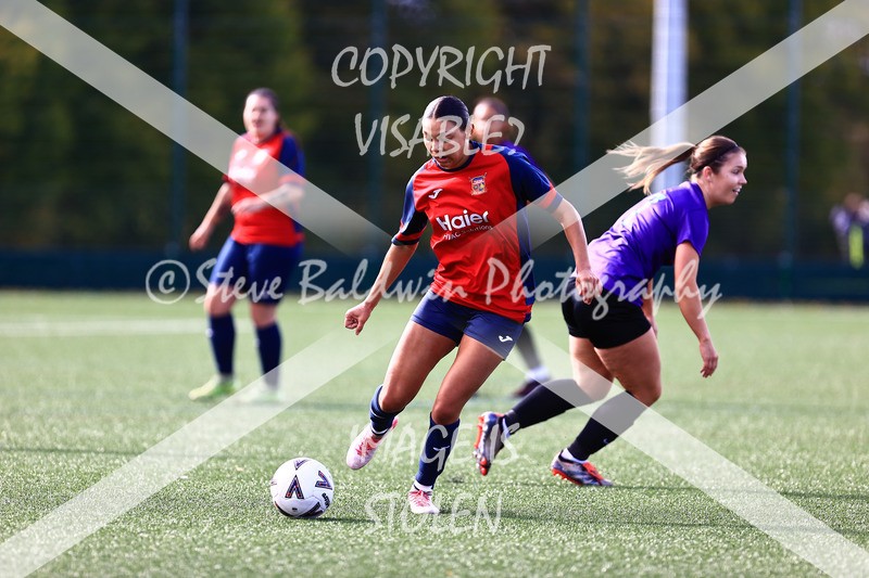 1DX30424 - 2025-10-05 FC Abbey Meads Ladies V Purton  Kingsdown FC Ladies
