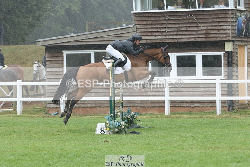 250830A-133106-06697 - Cls 16 Snr Newcomers and 1.10m Open