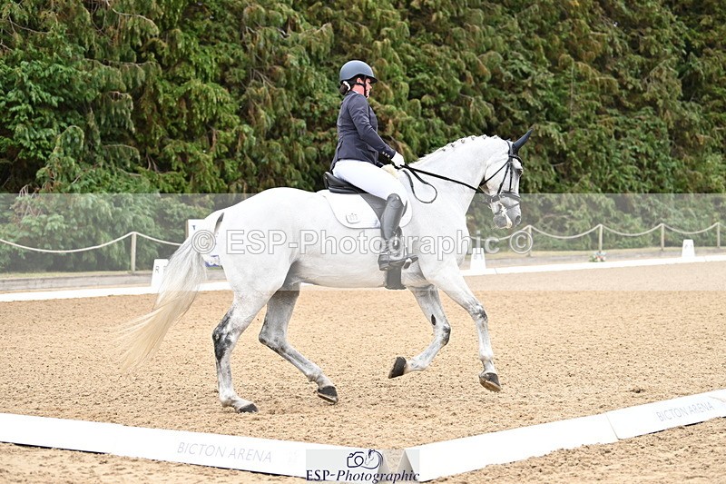 250808A-102459-00301 - 013-Stacey.Blunn-Diamond.Bobby