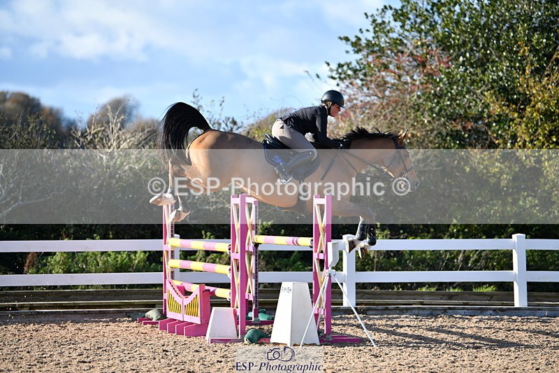 231110A-144744-00878 - Cls 6 Foxhunter & 1.20m Open