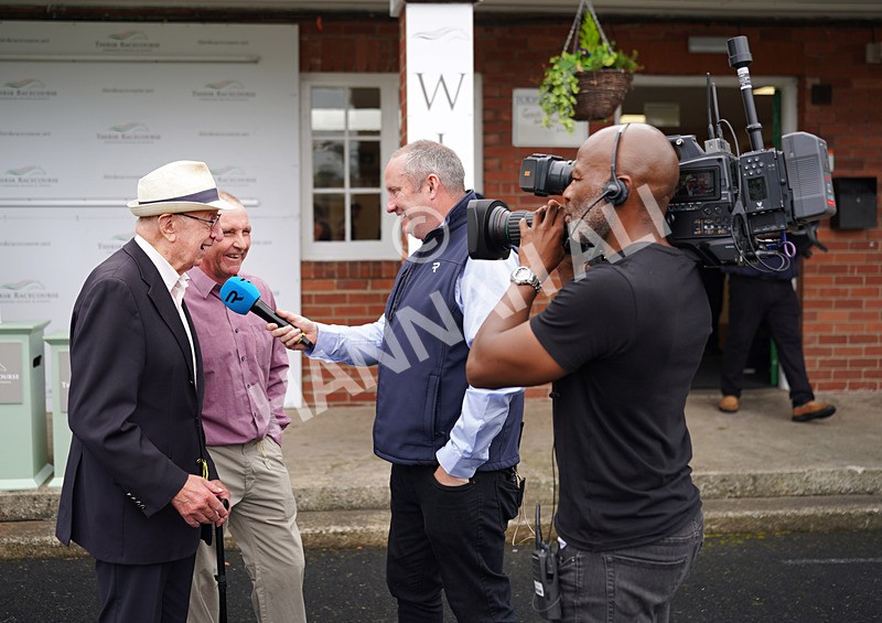 160626-Race 4-Mr King-11 - Race 4 16.02pm Every Race Live On Racing TV Handicap