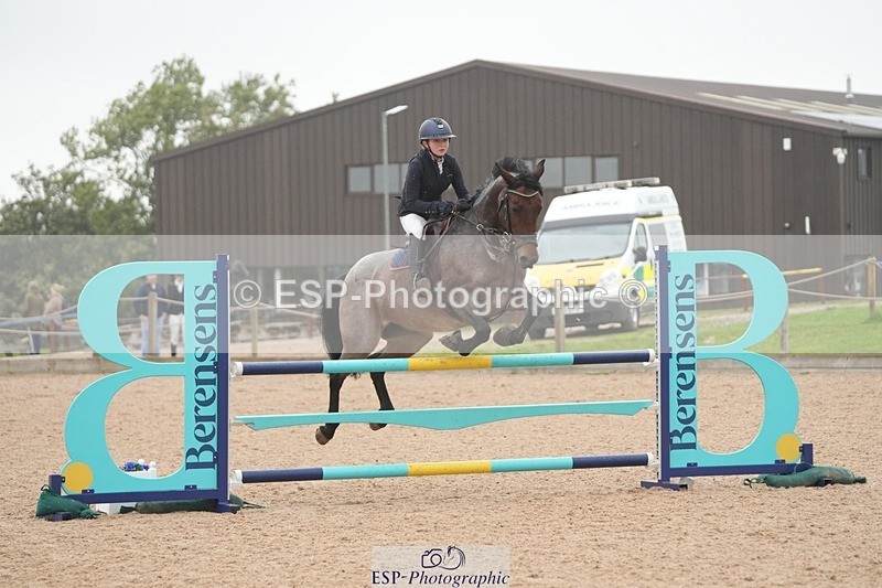 250920-115532-00830 - Cls 9 Pony Newcomers and 1m
