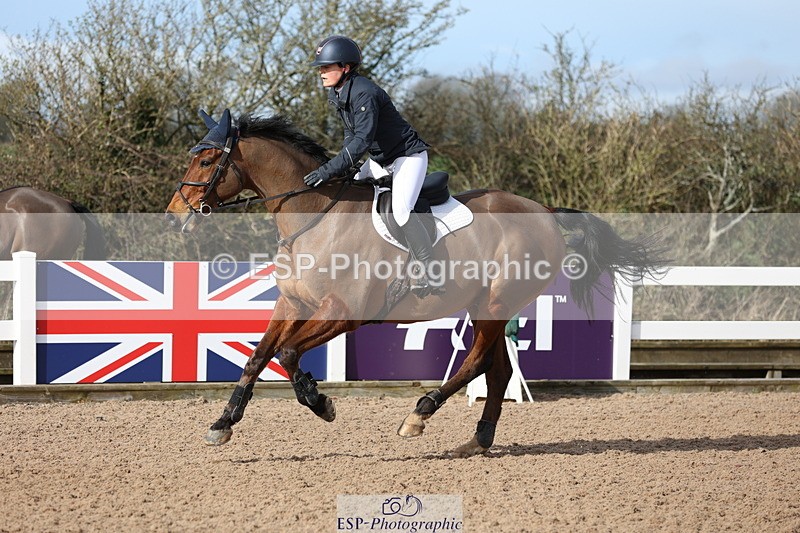 240223A-113019-00882 - Cls 4 Snr 1.05m Open