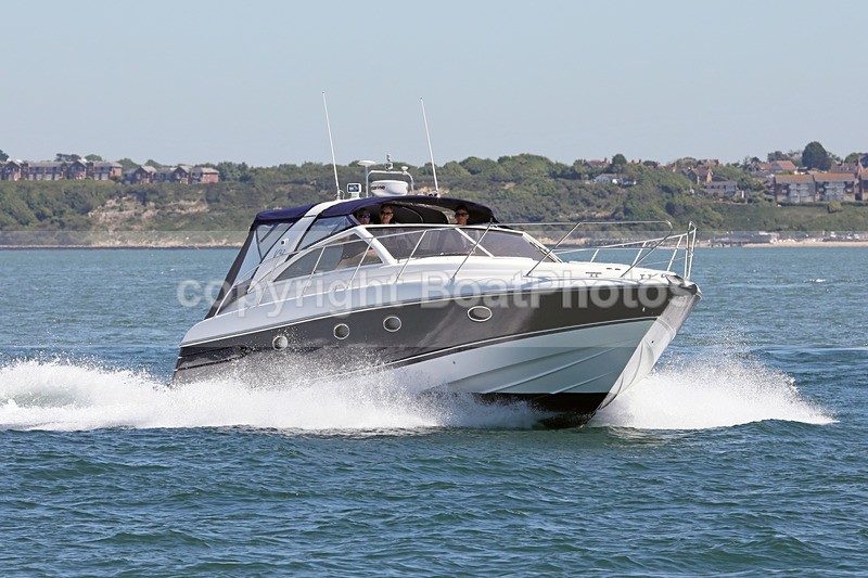 170526 CAVALLINO - PRINCESS V42 1Y3A0008 - Motorboats - Open