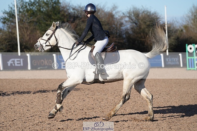 251130-121039-01149 - Cls 6 Blue Chip Pony Newcomers & 1m Open