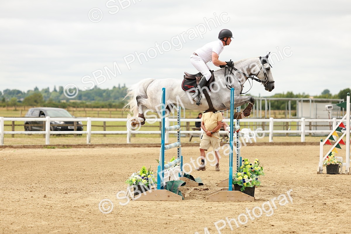 SBM_017545 - Class 21 - Senior Newcomers Championship 2d Rd