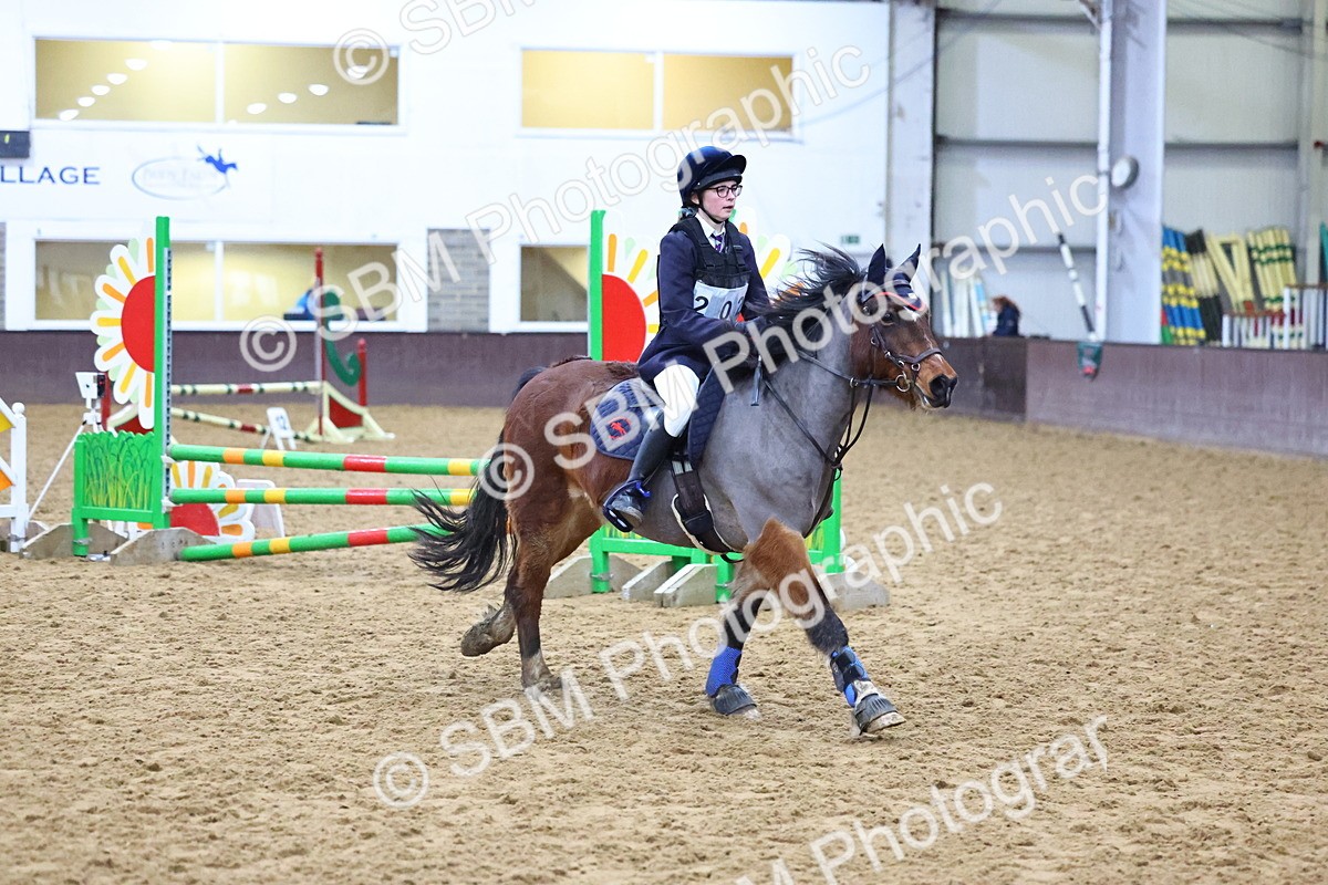 SBM_001493 - Class 4 - Festive Fences - 70cm