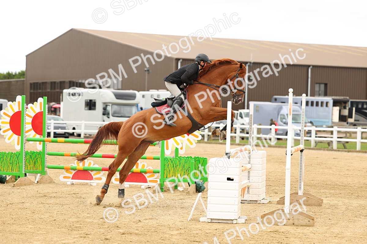 SBM_009911 - Class 3 - Senior Newcomers - 1.10m Open