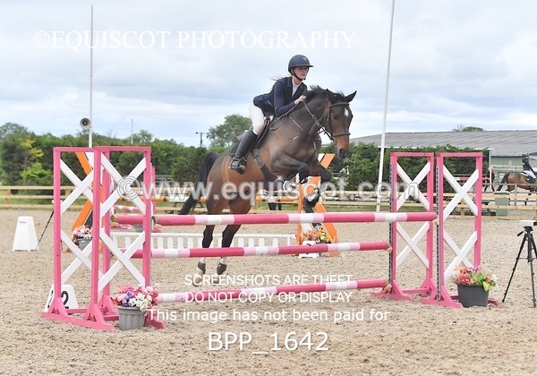 BPP_1642 - FRI CLASS 4 Senior Newcomers/ 1.10m Open
