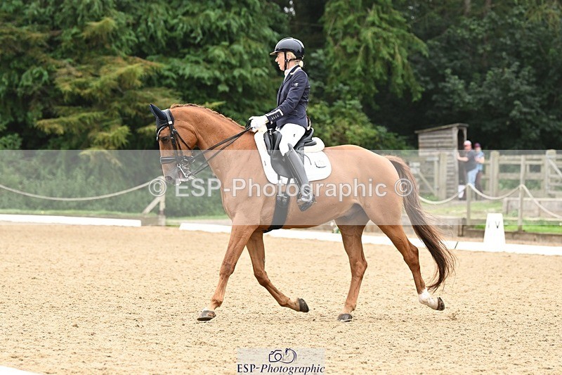 240811-114153-05577 - 253-Pauline.Jaggs-Emilio.Onneke