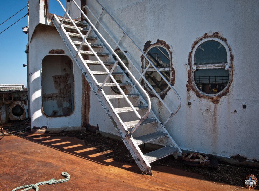 Sun-Drenched | SS United States (Philadelphia, PA) - SS United States