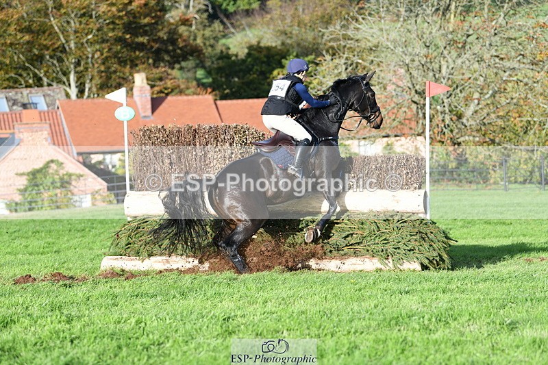 251024A-155602-14932 - C-254-Emily.Mainieri