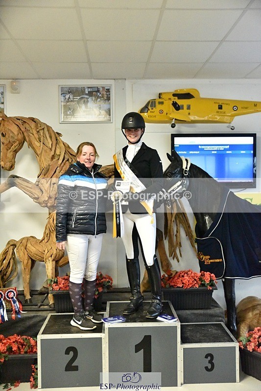 250214-153926-02635 - Advanced Medium Gold Presentations