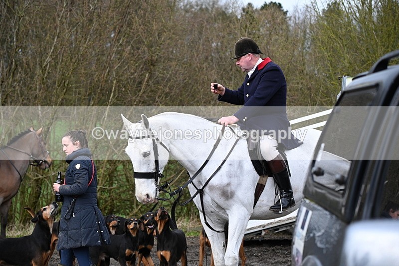 WJ6_8532 - Meet & Line One